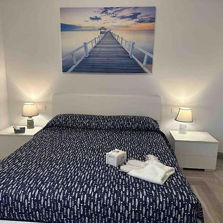 Family Flat Near Metro A Apartment Rome Bagian luar foto
