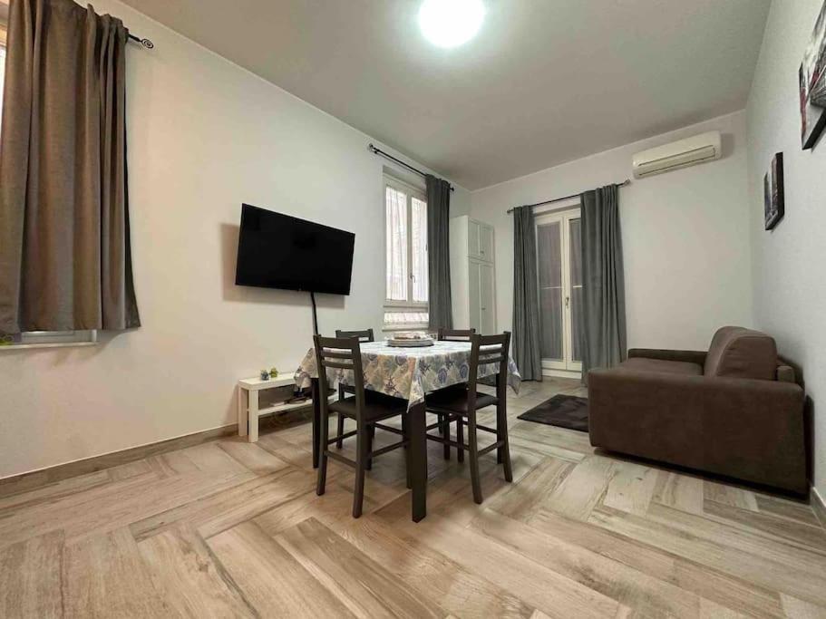 Family Flat Near Metro A Apartment Rome Bagian luar foto